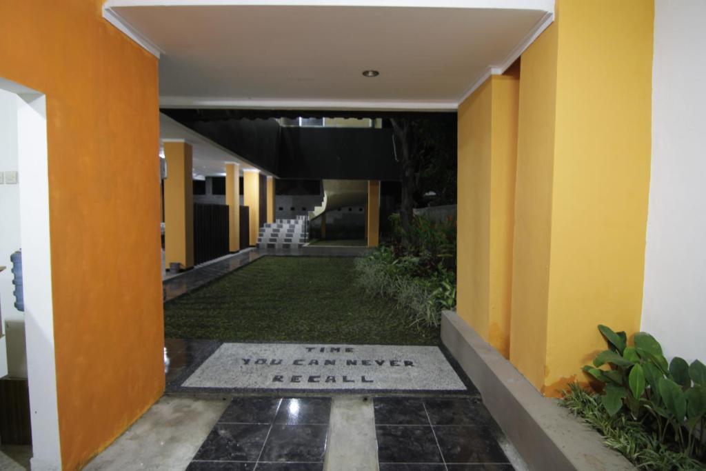 Ct1 Bali Bed & Breakfast Kuta  Exterior photo